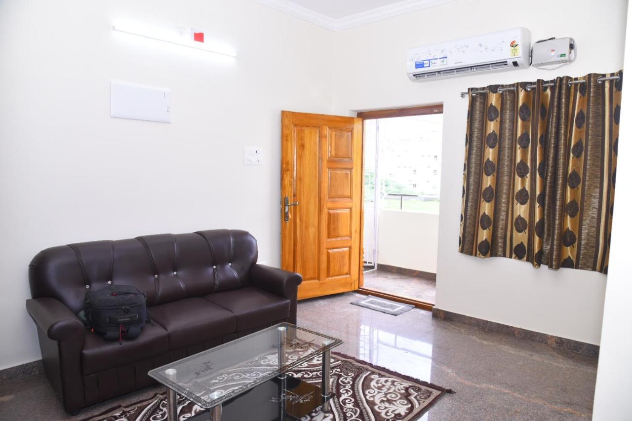 Four Seasons Home Stay Tirupati Ngoại thất bức ảnh