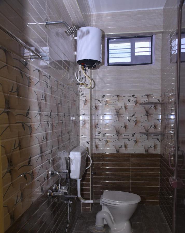 Four Seasons Home Stay Tirupati Ngoại thất bức ảnh