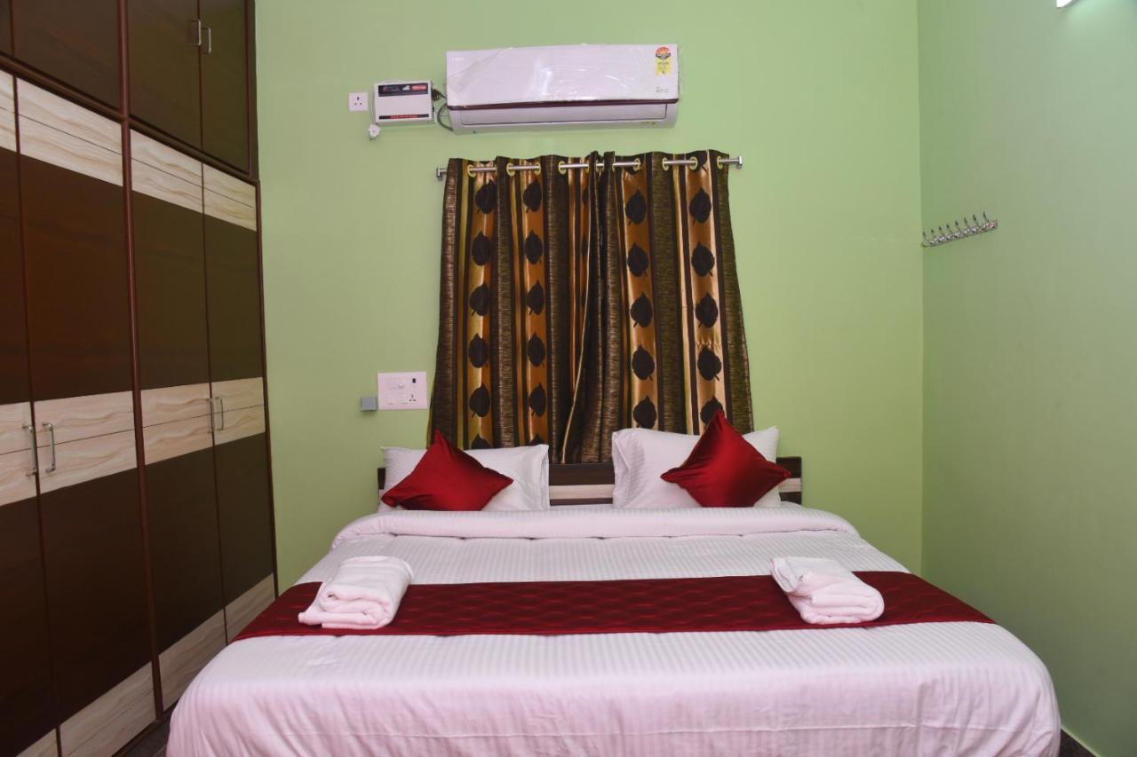 Four Seasons Home Stay Tirupati Ngoại thất bức ảnh