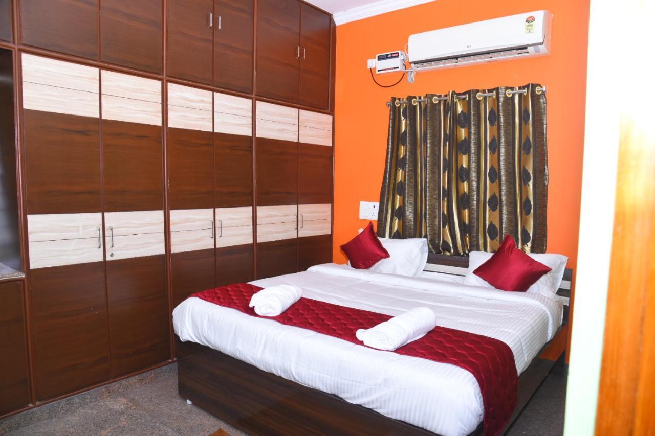 Four Seasons Home Stay Tirupati Ngoại thất bức ảnh