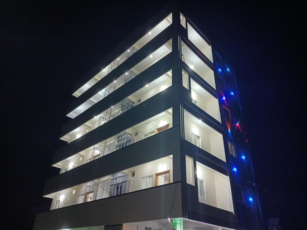Four Seasons Home Stay Tirupati Ngoại thất bức ảnh