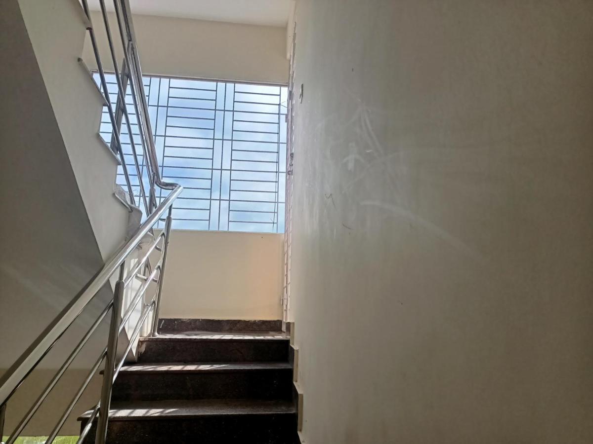 Four Seasons Home Stay Tirupati Ngoại thất bức ảnh