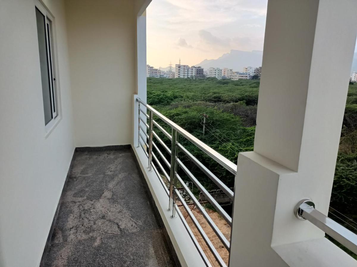 Four Seasons Home Stay Tirupati Ngoại thất bức ảnh