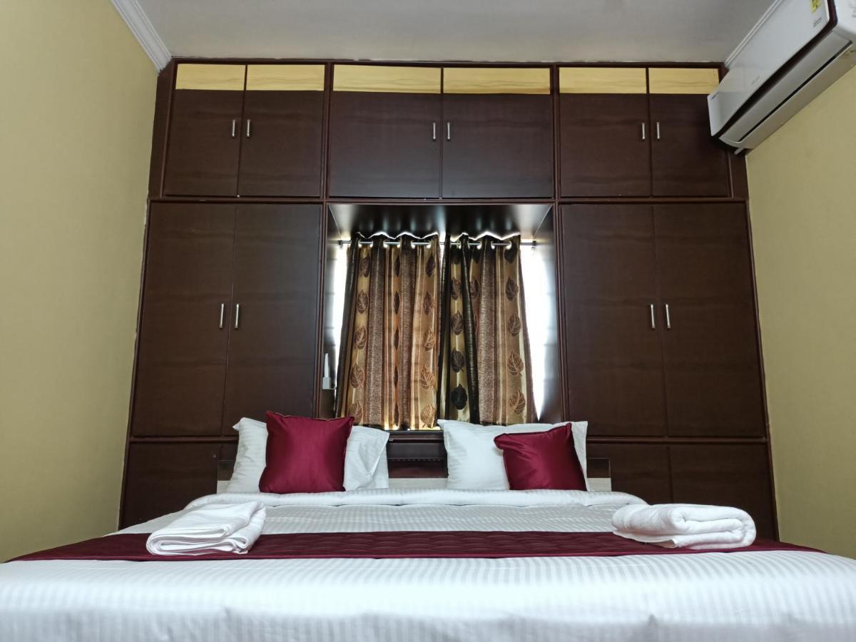 Four Seasons Home Stay Tirupati Ngoại thất bức ảnh