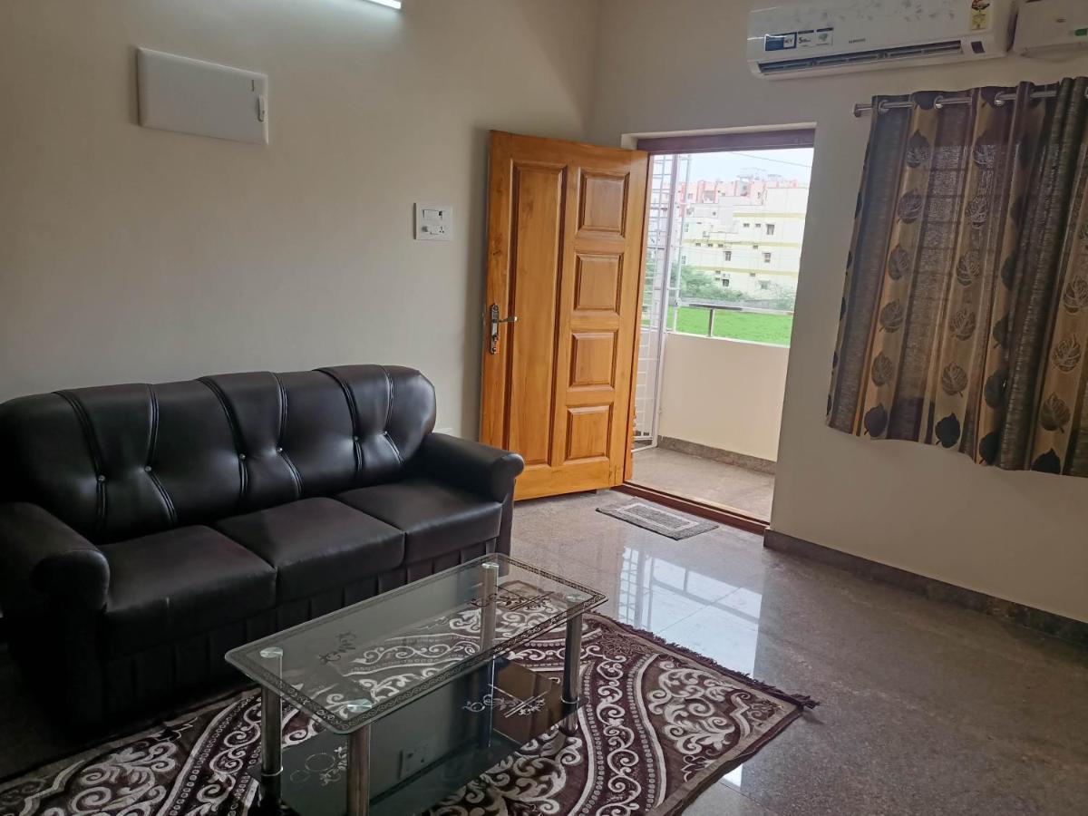 Four Seasons Home Stay Tirupati Ngoại thất bức ảnh