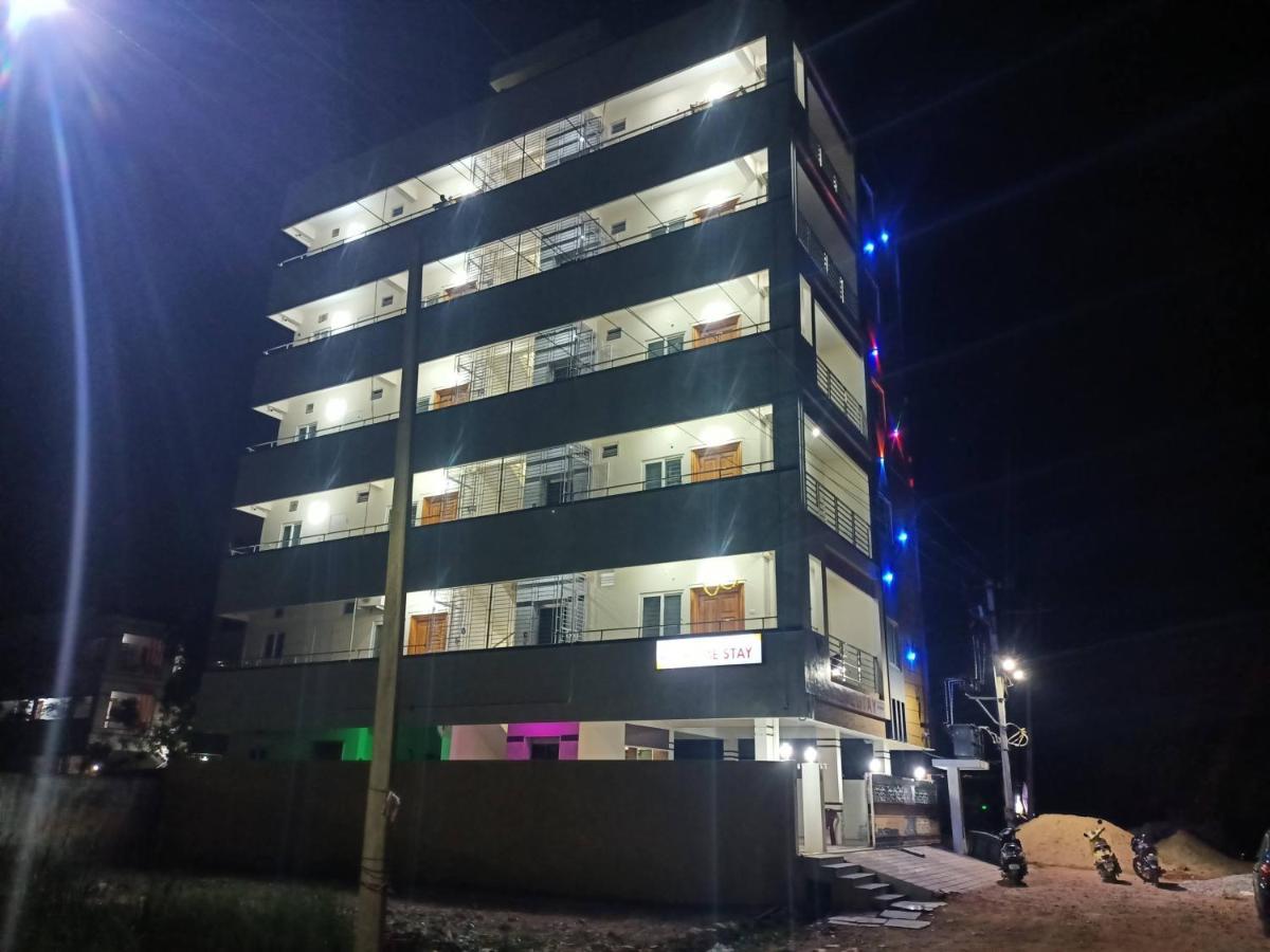 Four Seasons Home Stay Tirupati Ngoại thất bức ảnh