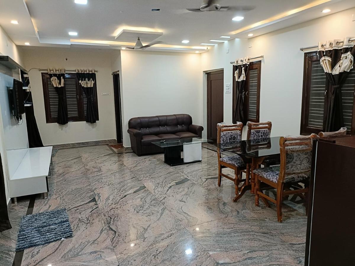 Four Seasons Home Stay Tirupati Ngoại thất bức ảnh