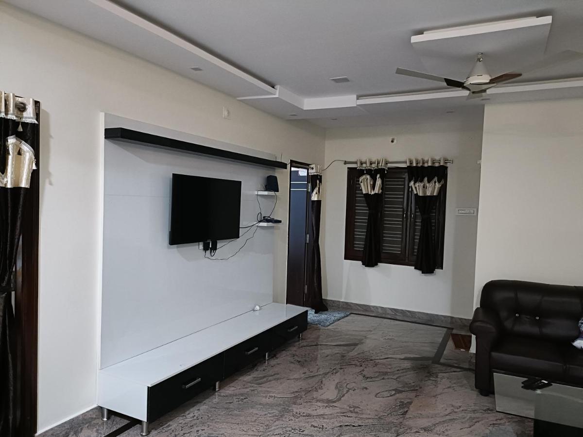 Four Seasons Home Stay Tirupati Ngoại thất bức ảnh